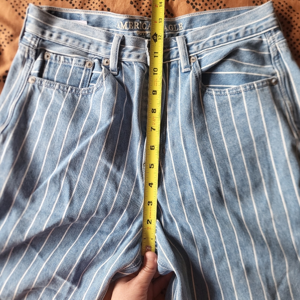 American Eagle Mom Jeans Pin Stripe Conductor 100% Denim High Rise 6 Women - Picture 9 of 10